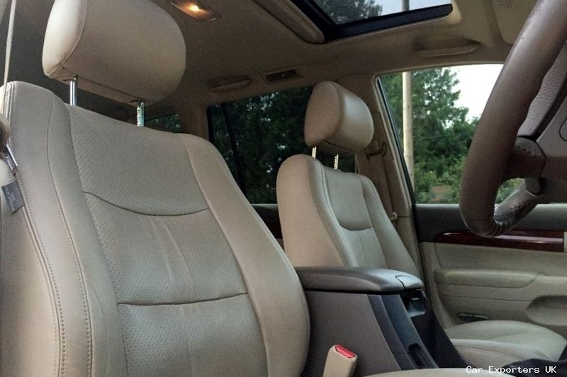 Used Toyota Land Cruiser 161 HP (118 kW) 2003 SUV