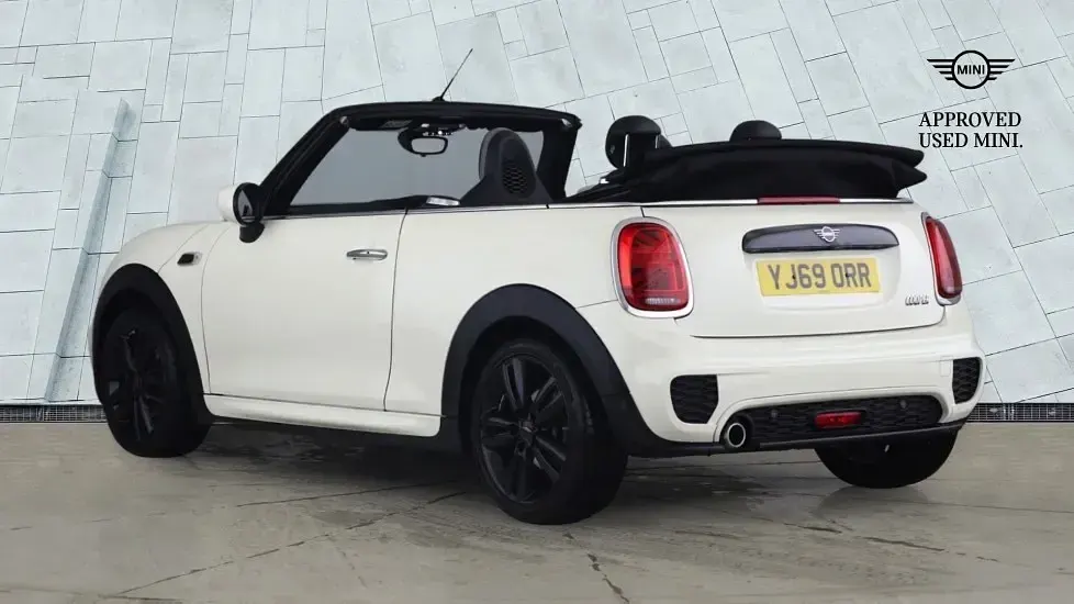 Używany Mini Cooper Sport 136 KM (100 kW) 2020 Biały Hatchback