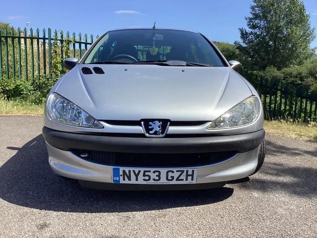 Used Peugeot 206 S 75 HP (55 kW) 2004 Silver Hatchback