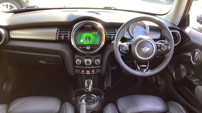 Used Mini Cooper Exclusive 134 HP (98 kW) 2019 Silver Hatchback