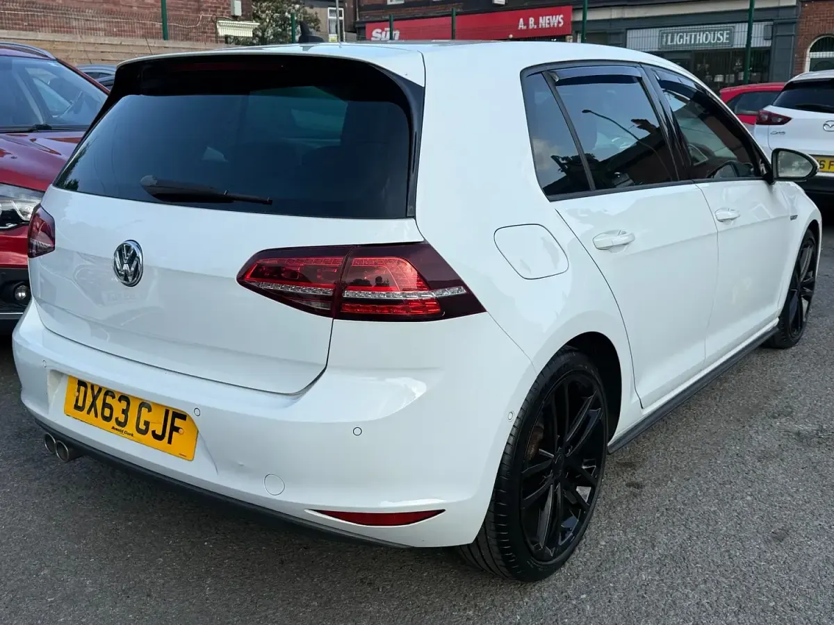 Used VW Golf VII GTD 2014 White Hatchback
