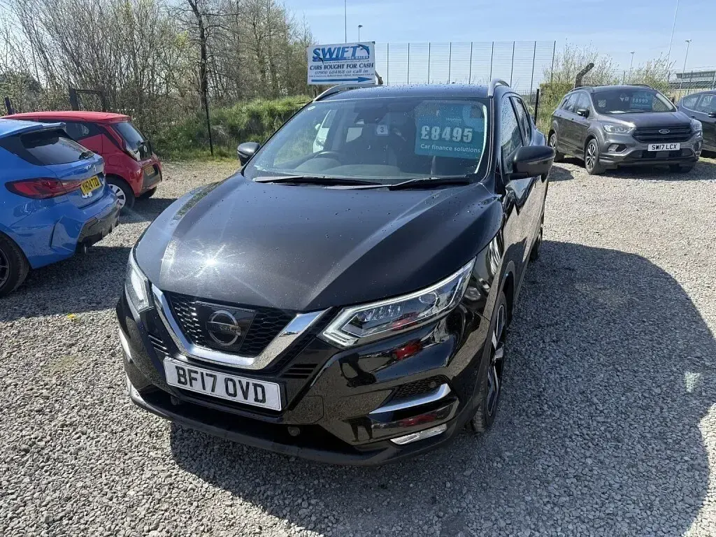 Używany Nissan Qashqai Tekna 110 KM (80 kW) 2017 Czarny SUV