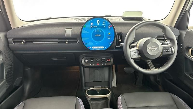 Used Mini Cooper Hatch 113 kW (154 HP) 2025 White Hatchback