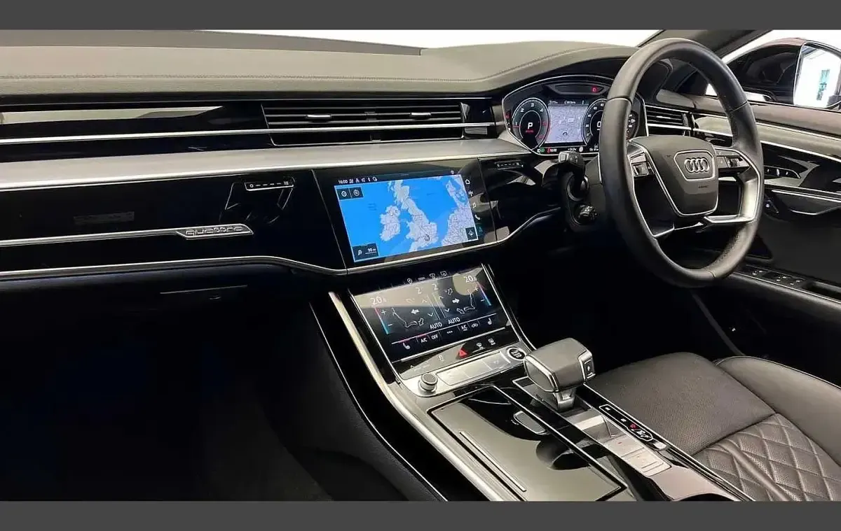 Begagnad Audi A8 Black Edition 286 HK (210 kW) 2022 Grå Sedan
