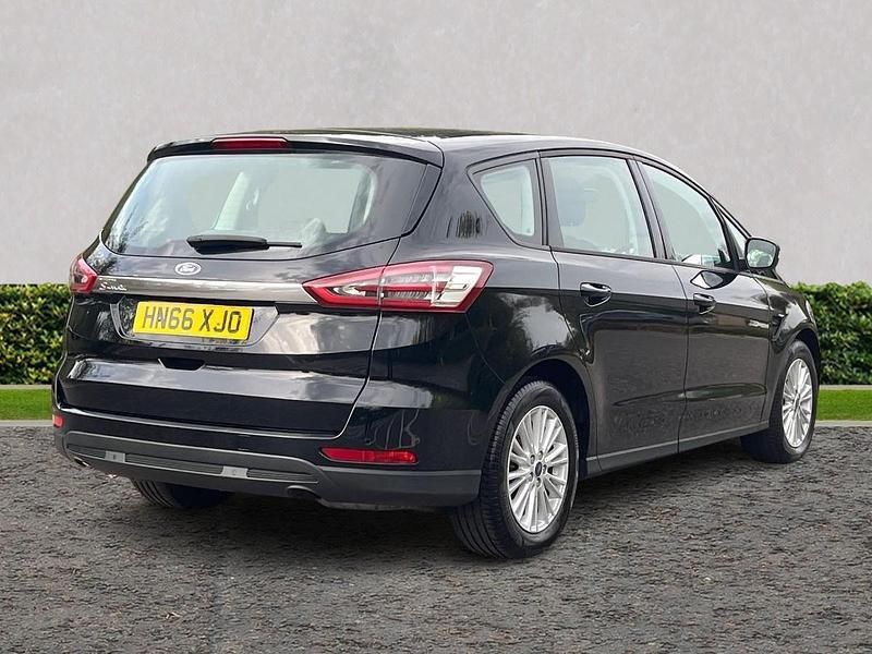 Usado Ford S-MAX Zetec 2016 Preto Monovolume