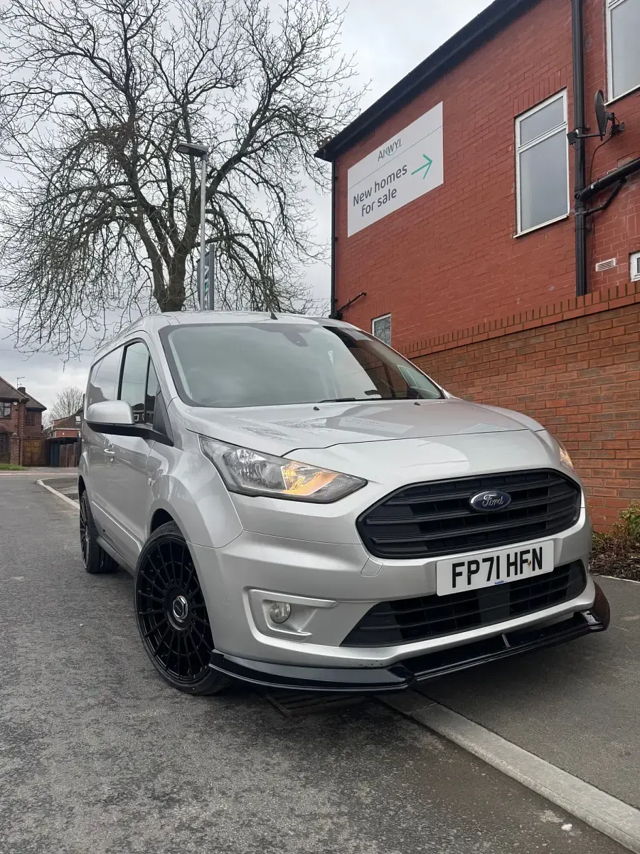 Used Ford Transit Connect Limited 120 HP (88 kW) 2021 Silver MPV
