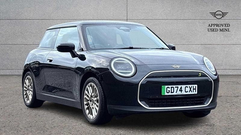Black Used 2024 Mini Cooper SE Hatch Hatchback | £26,940 - Image 1/3
