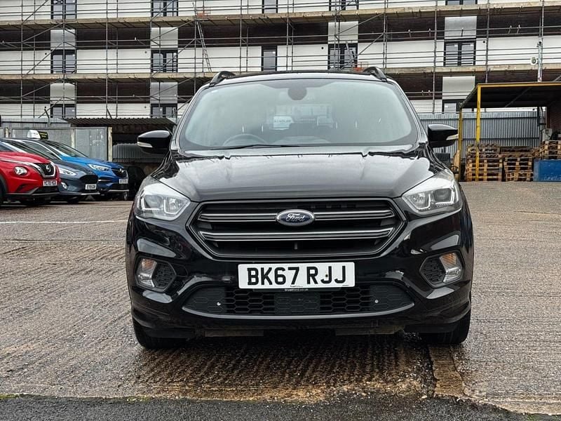 Usado Ford Kuga ST-Line 150 HP (110 kW) 2017 Preto SUV
