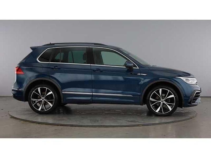Used VW Tiguan R-line 150 HP (110 kW) 2023 Blue SUV