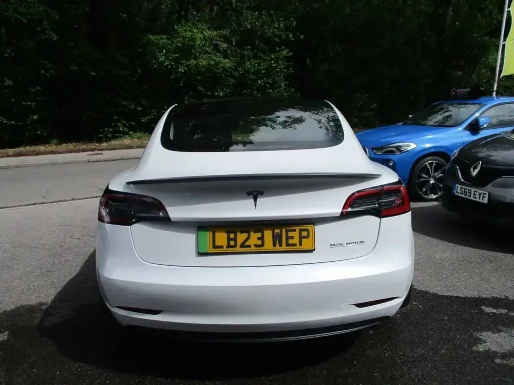 Used Tesla Model 3 Performance 461 kW (627 HP) 2023 White Sedan