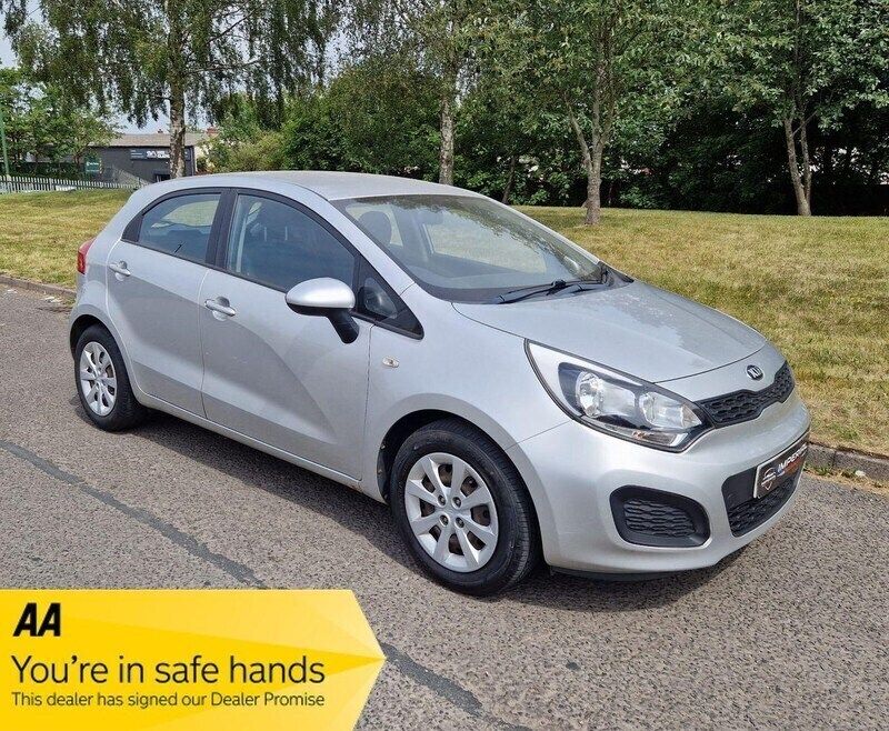 Silver Used 2012 Kia Rio Hatchback | £2,650 (Good price) - Image 1/3