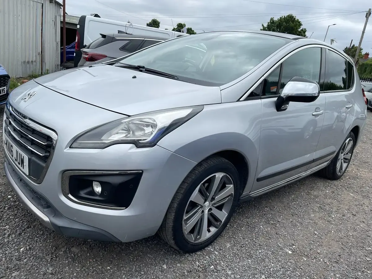 Used Peugeot 3008 Allure 120 HP (88 kW) 2016 Silver Hatchback