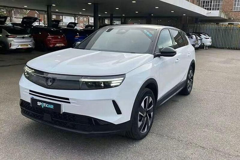 Used Vauxhall Grandland X Ultimate 136 HP (100 kW) 2025 White SUV