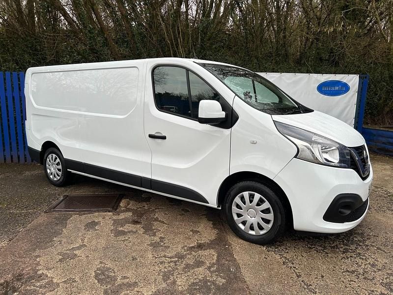 Used Nissan NV300 Acenta 120 HP (88 kW) 2021 White Van