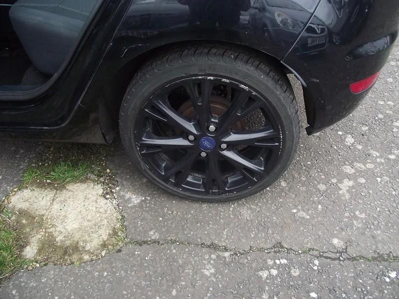 Used Ford Fiesta Zetec 82 HP (60 kW) 2012 Black Hatchback