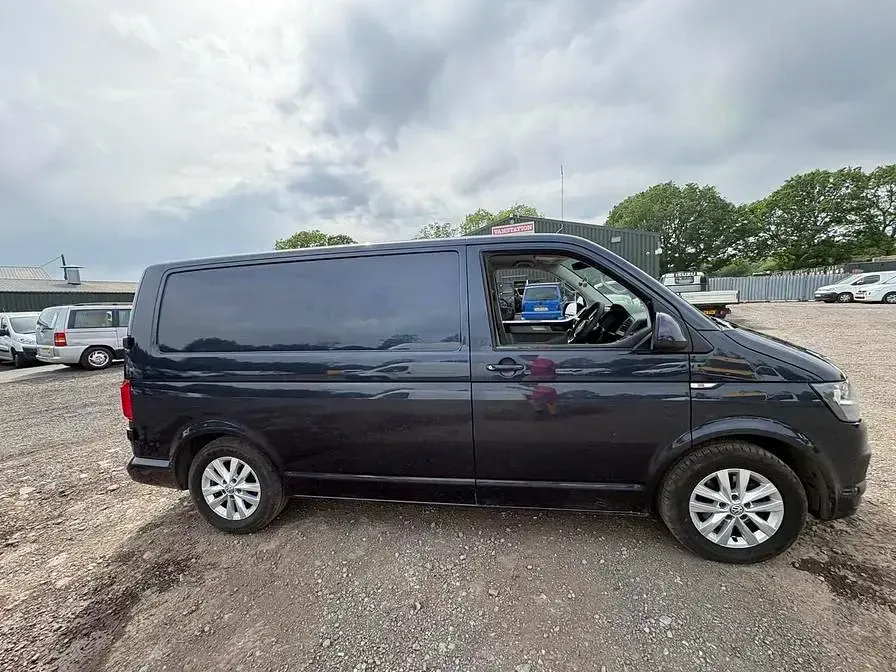 Used VW T6 Highline 102 HP (75 kW) 2016 Blue Van