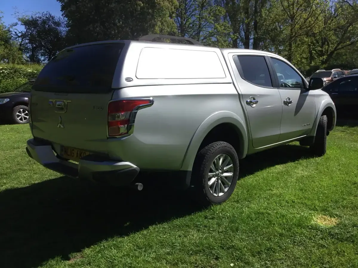 Usado Mitsubishi L200 2016 Prateado Pickup