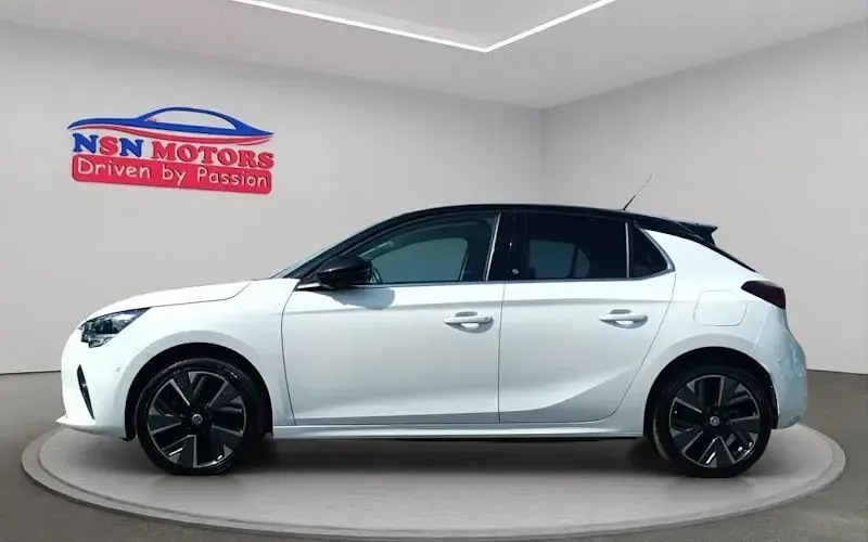 Used Vauxhall Corsa-e Elite 100 kW (136 HP) 2020 Hatchback