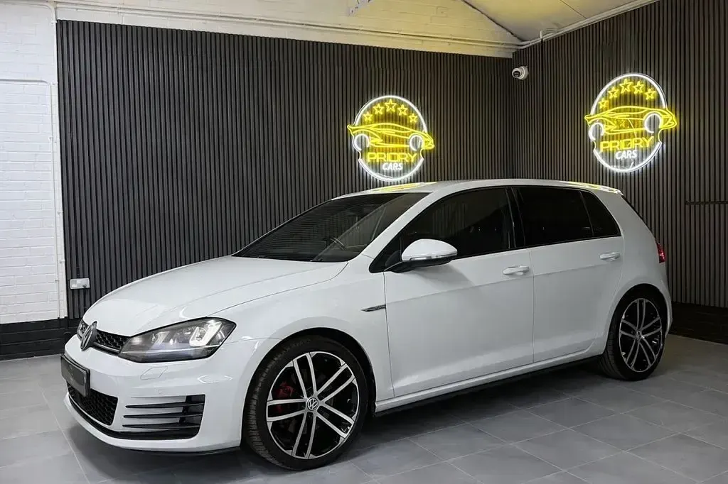 Used VW Golf VII GTD 2014 White Hatchback