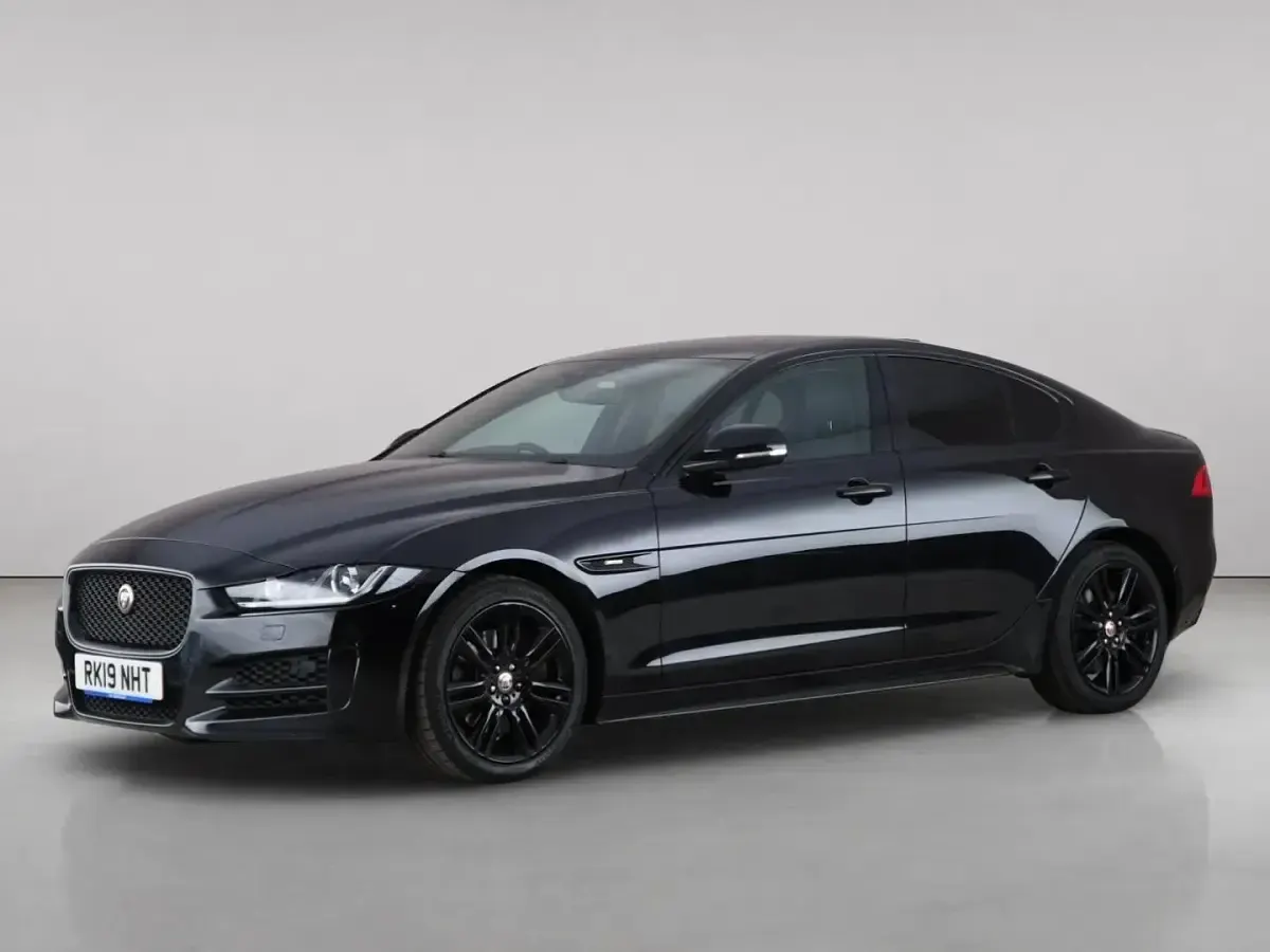 Used Jaguar XE Ingenium 200 HP (147 kW) 2019 Black Sedan