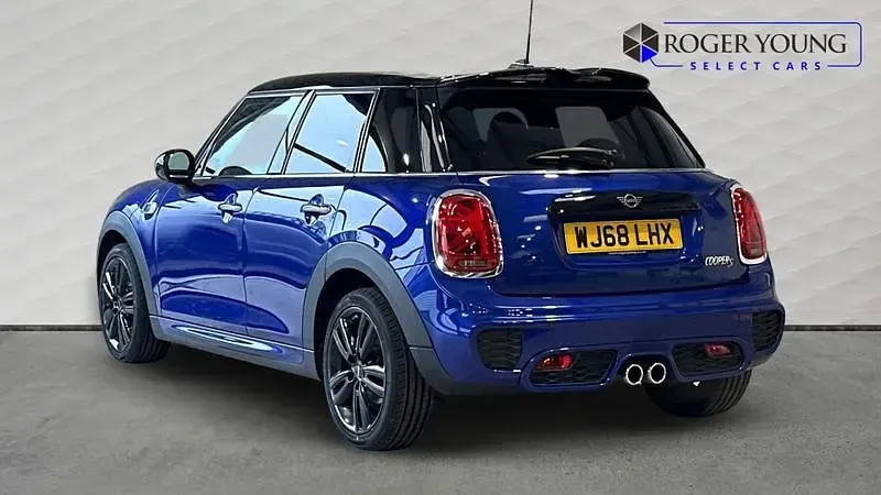Used Mini Cooper S Hatch 192 HP (141 kW) 2018 Blue Hatchback
