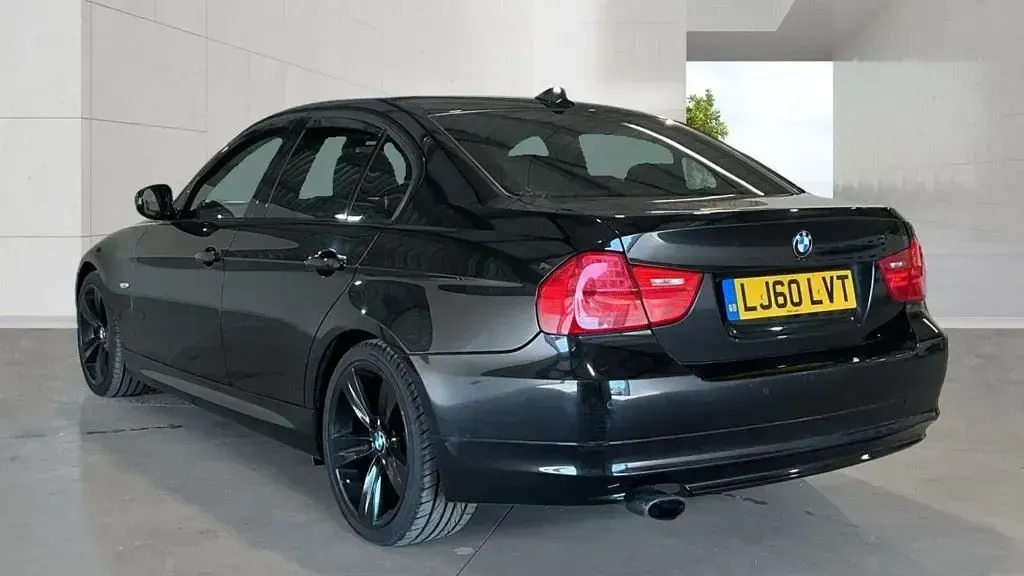 Used BMW 320 Sport Line 184 HP (135 kW) 2010 Black Sedan