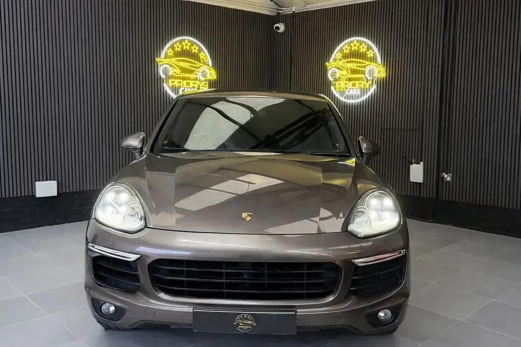 Used Porsche Cayenne 416 HP (305 kW) 2015 Brown SUV