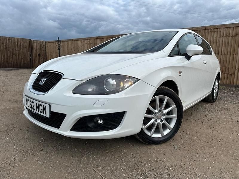 Begagnad Seat Leon Copa 2012 Vit Halvkombi