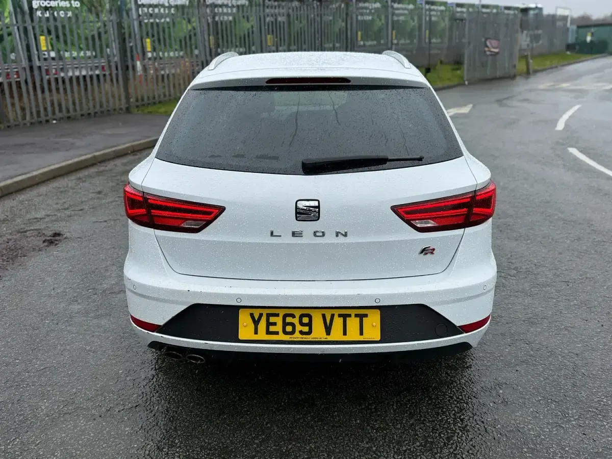 Used Seat Leon FR 2019 White Estate