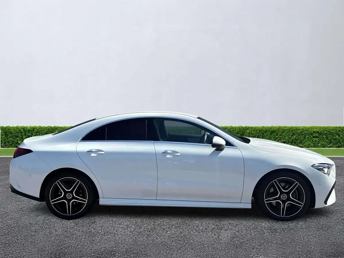 Used Mercedes CLA220 Executive 190 HP (139 kW) 2025 White Coupe