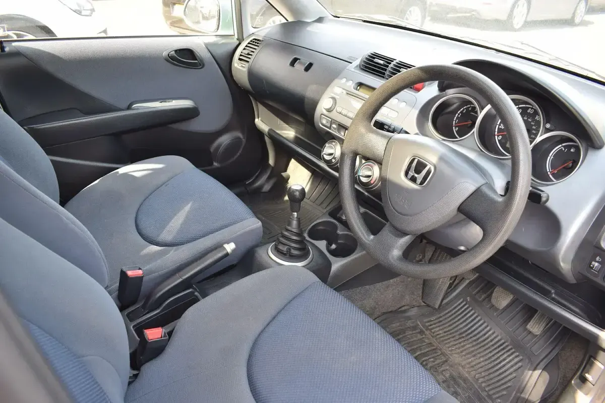 Used Honda Jazz SE 83 HP (61 kW) 2004 Green Hatchback