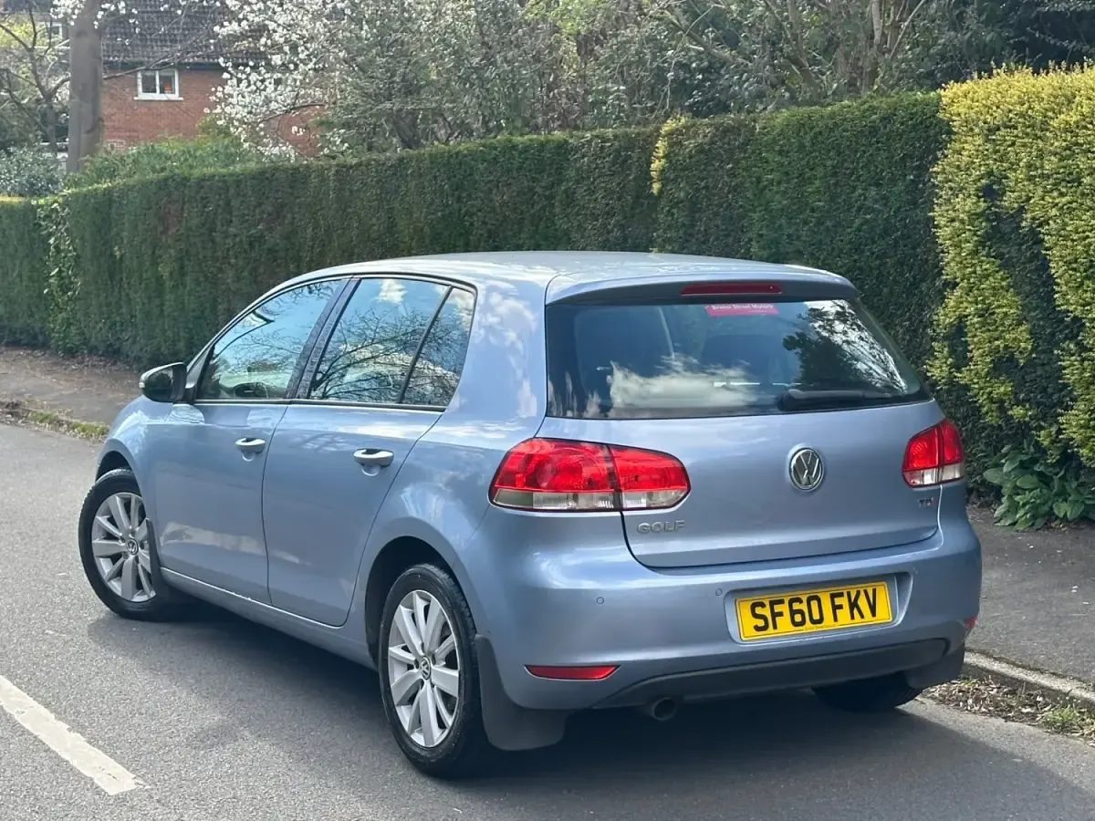 Usado VW Golf VI Match 105 HP (77 kW) 2011 Azul Citadino