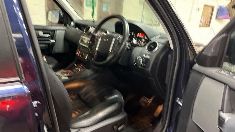 Used Land Rover Discovery 4 Graphite 2016 Blue SUV