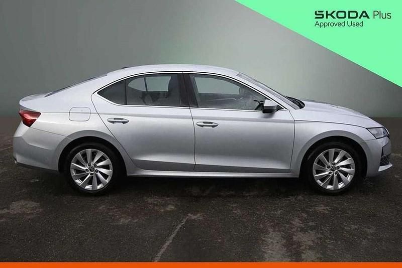 Used Skoda Octavia SE L 150 HP (110 kW) 2024 Brilliant silver metallic Hatchback