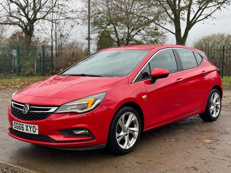Second-hand Vauxhall Astra SRi 150 CP (110 kW) 2016 Roșu Hatchback