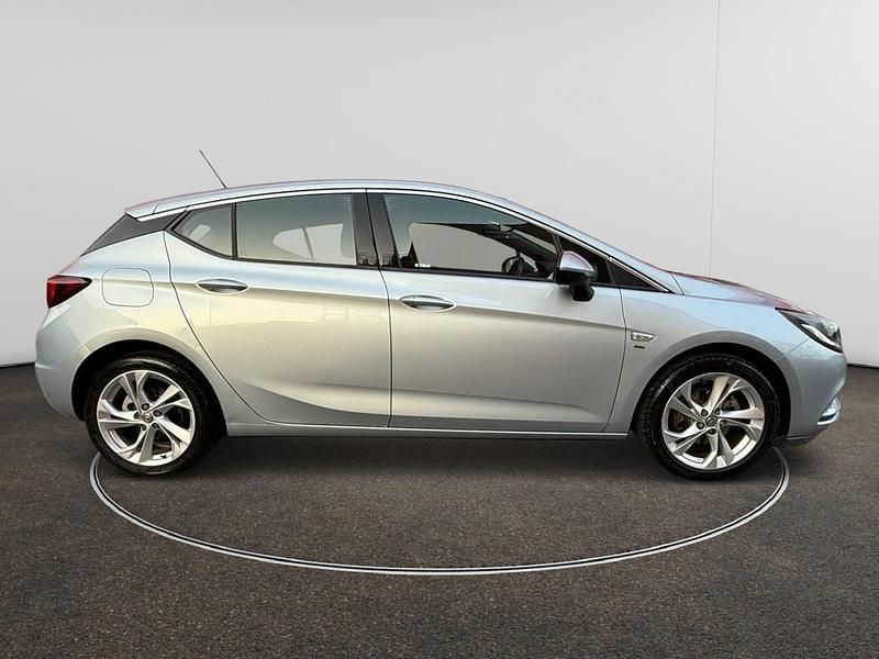 Used Vauxhall Astra SRi 150 HP (110 kW) 2017 Silver Hatchback