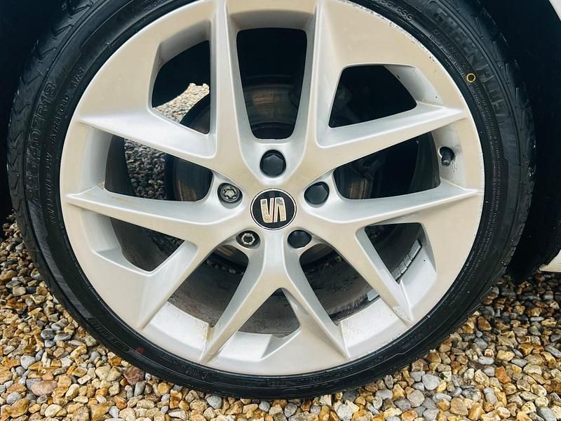 Used Seat Leon FR 2018 White Estate