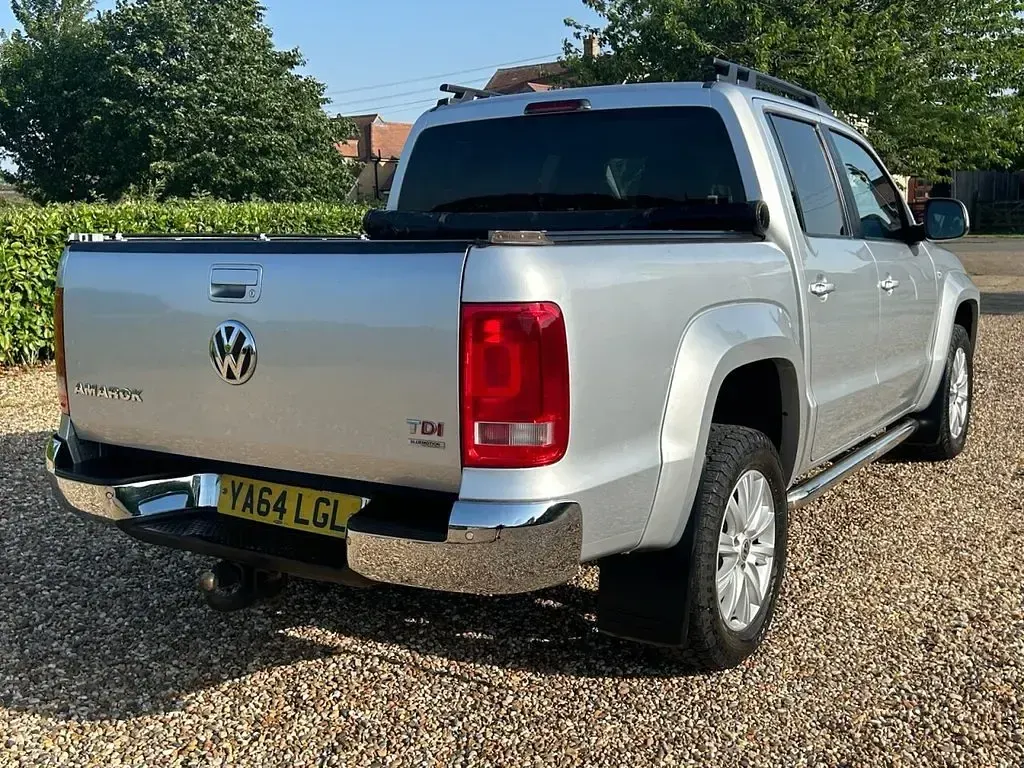Used VW Amarok Highline 180 HP (132 kW) 2015 Silver Pickup