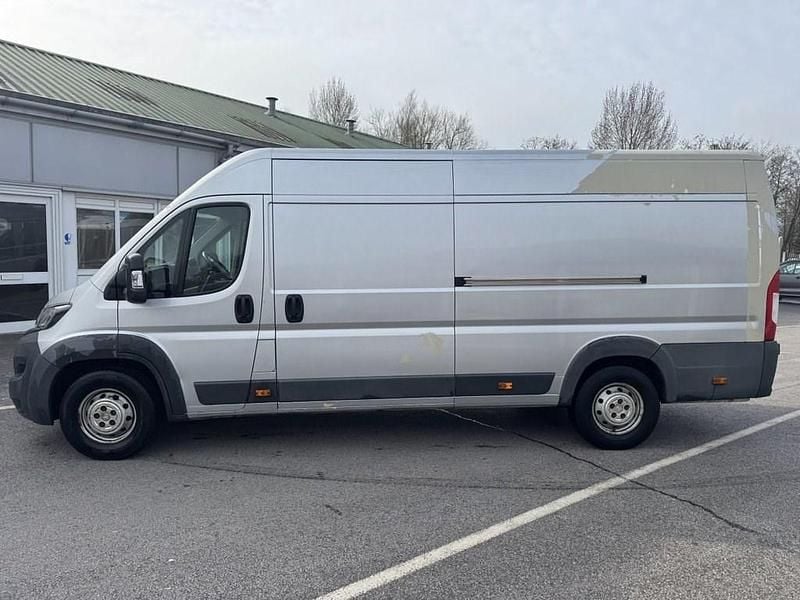 Used Peugeot Boxer 130 HP (95 kW) 2017 Silver Van