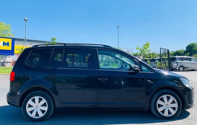 Used VW Touran 150 HP (110 kW) 2025 Black MPV