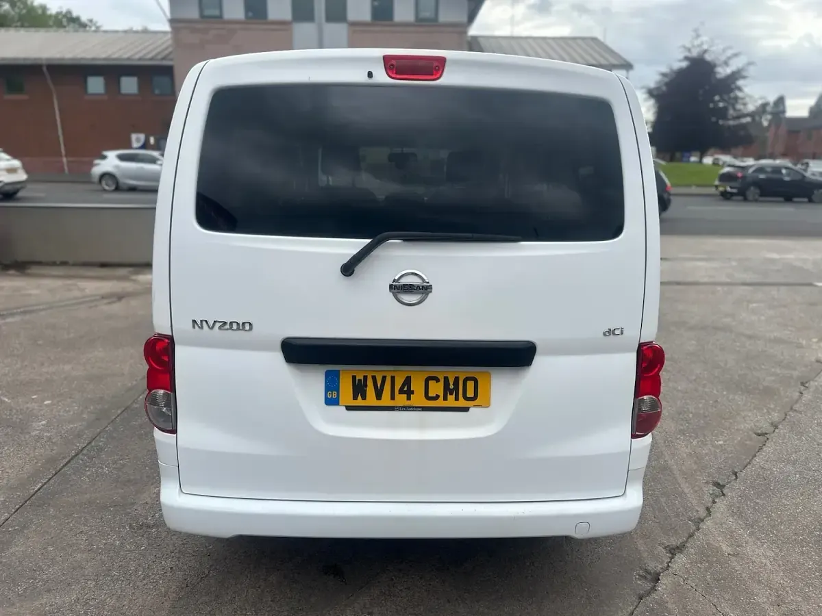 Used Nissan NV200 Acenta 110 HP (80 kW) 2014 White MPV