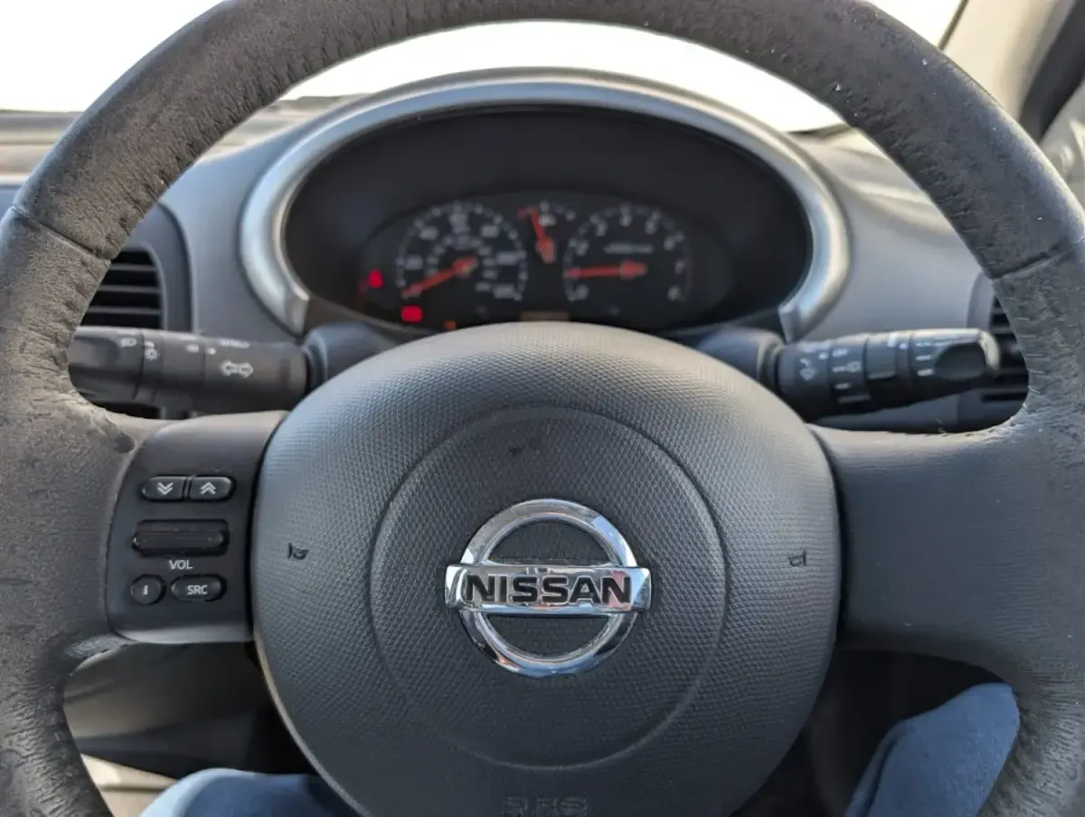 Usado Nissan Micra SE 2004 Azul Citadino