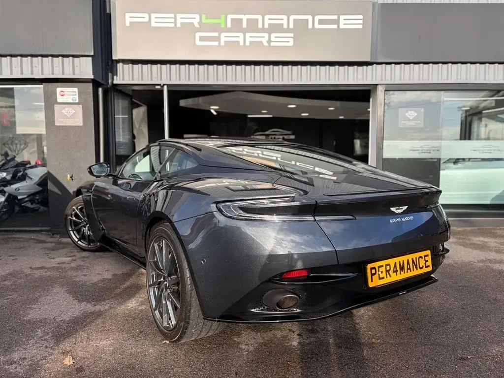 Used Aston Martin DB11 502 HP (369 kW) 2020 Grey Coupe