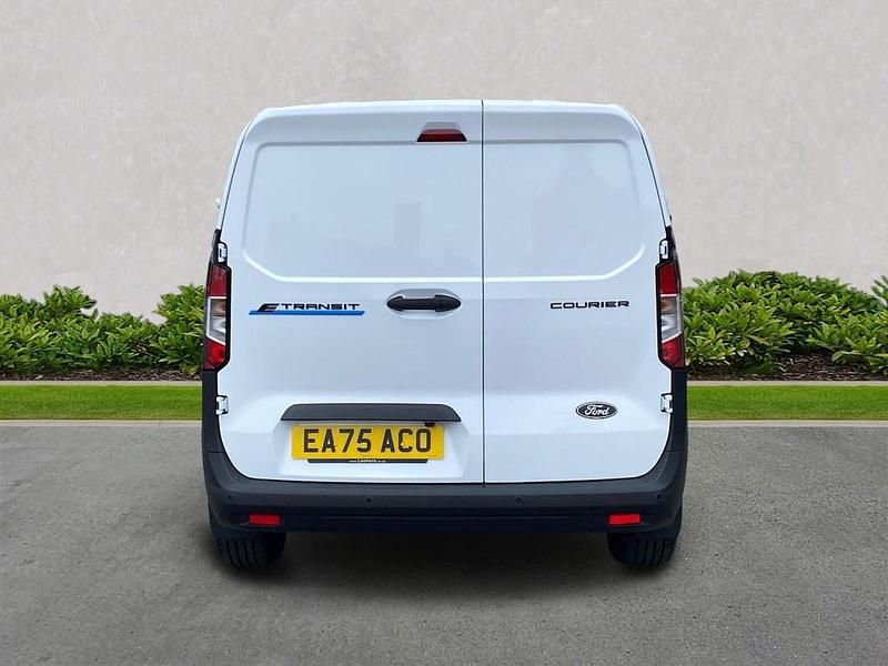 New Ford E-Transit Trend 100 kW (136 HP) 2025 White Van