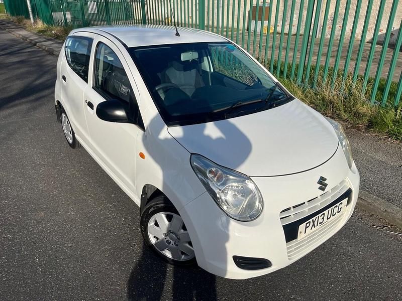 Used Suzuki Alto SZ3 68 HP (50 kW) 2013 White Hatchback