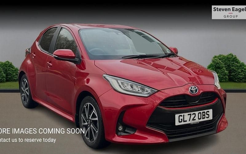 Used 2025 Toyota Yaris Hybrid Design Hatchback | £17,583 (Good price) - Image 1/4