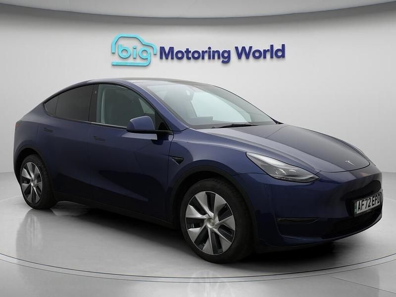Blue Used 2022 Tesla Model Y Long Range AWD SUV | £25,700 (Fair price) - Image 1/4