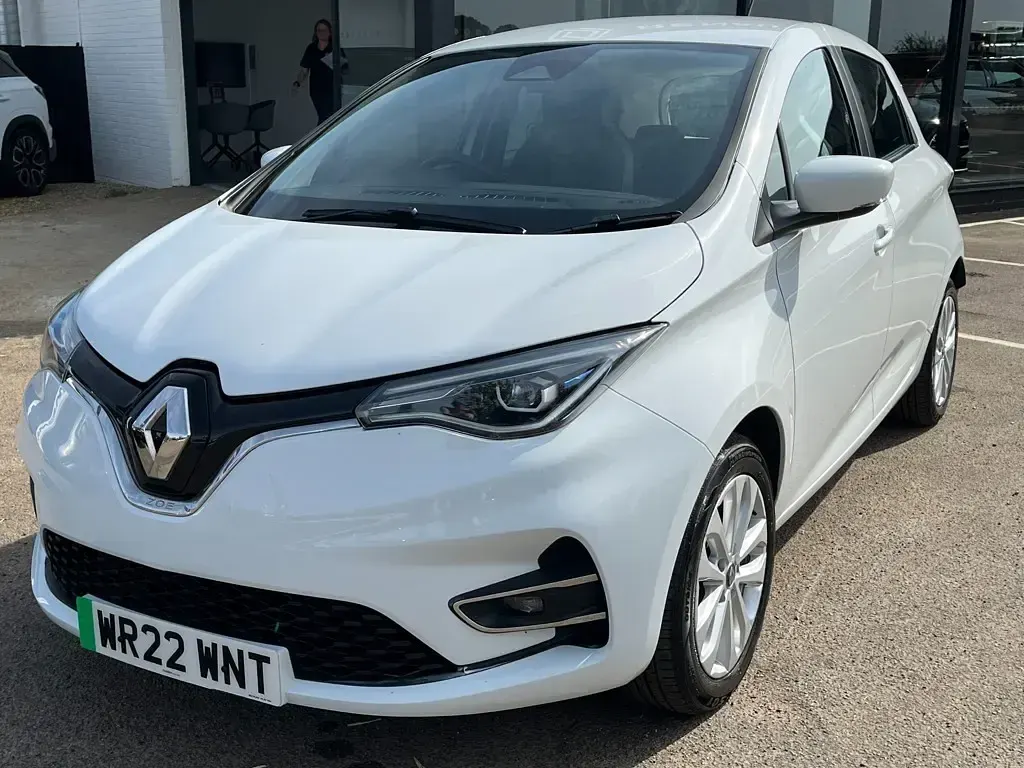Used Renault Zoe Iconic 55 kW (75 HP) 2022 Hatchback