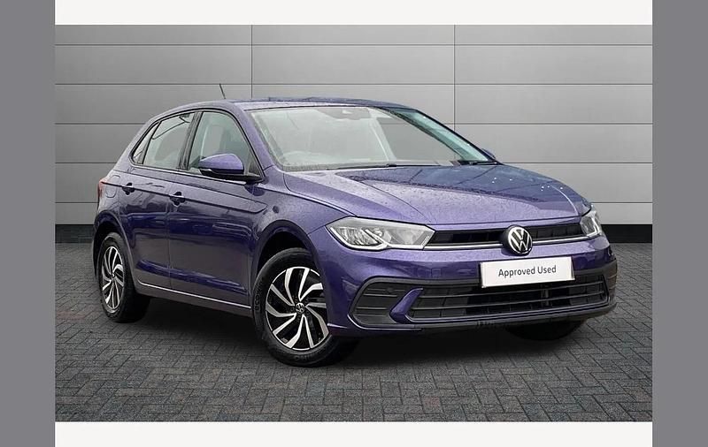 Used VW Polo Life 80 HP (58 kW) 2024 Vibrant violet Hatchback