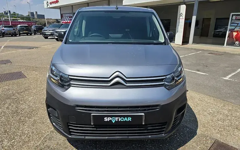 Used Citroën Berlingo 102 HP (75 kW) 2023 Grey MPV